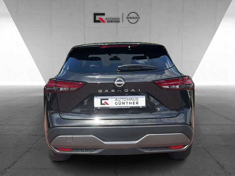 Nissan Qashqai Tekna 1.3 DIG-T MHEV Xtronic CarPlay SitzHzg.