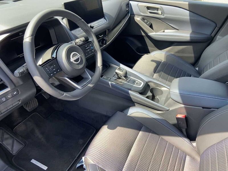 Nissan Qashqai Tekna 1.3 MHEV Xtronic 360°Kamera CarPlay