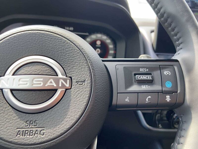 Nissan Qashqai Tekna 1.3 MHEV Xtronic 360°Kamera CarPlay