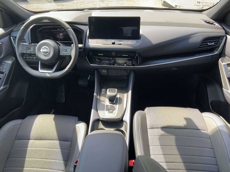 Nissan Qashqai Tekna 1.3 MHEV Xtronic 360°Kamera CarPlay