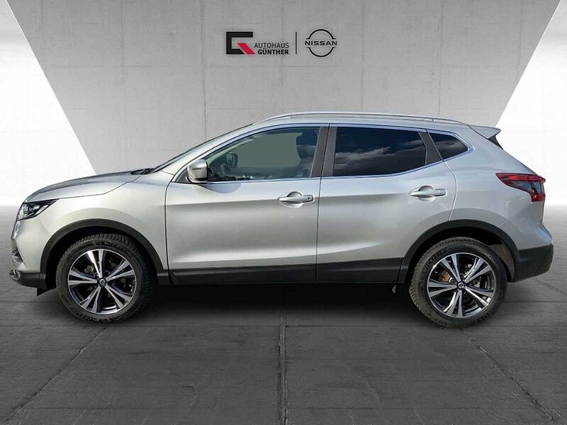 Nissan Qashqai N-Way 1.3 DIG-T 6MT Kamera Glasdach SitzHzg.