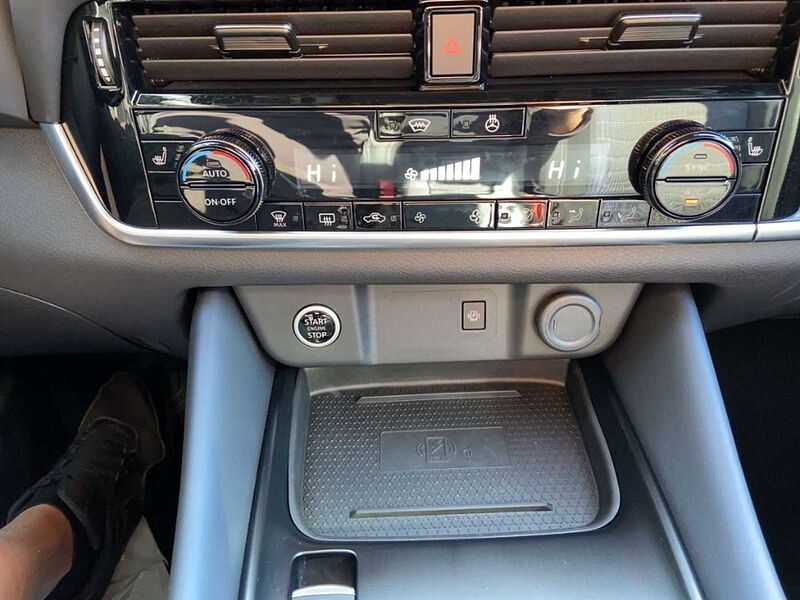 Nissan Qashqai TEKNA 1.3 Automatik /360°/Winter/CarPlay