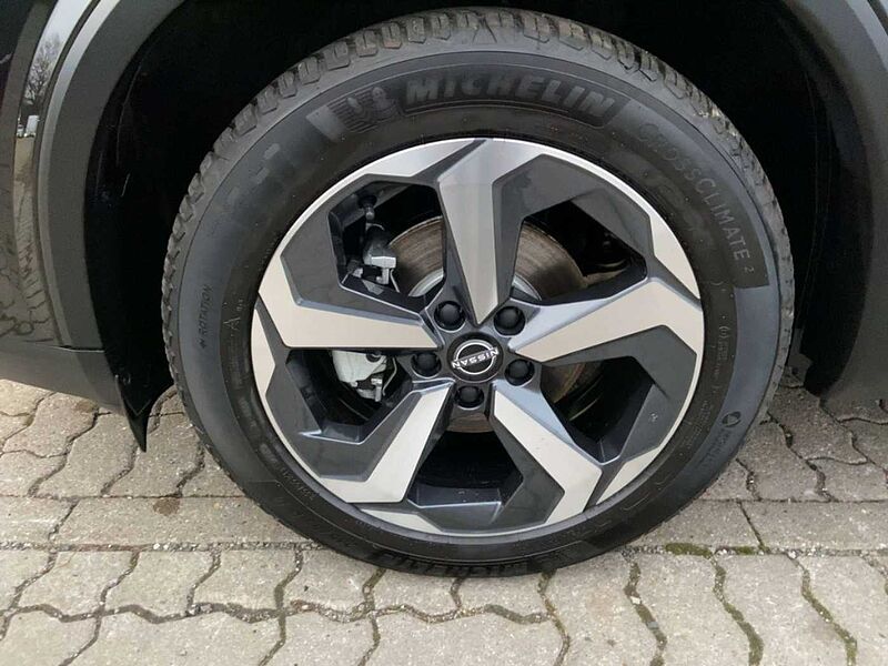 Nissan Qashqai N-Connecta 1.3 MHEV Xtronic Winter Techn.